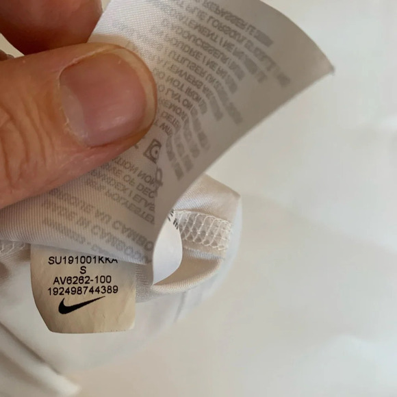 Nike Air Women's Dri-Fit Crop Top size small - Picture 7 of 9